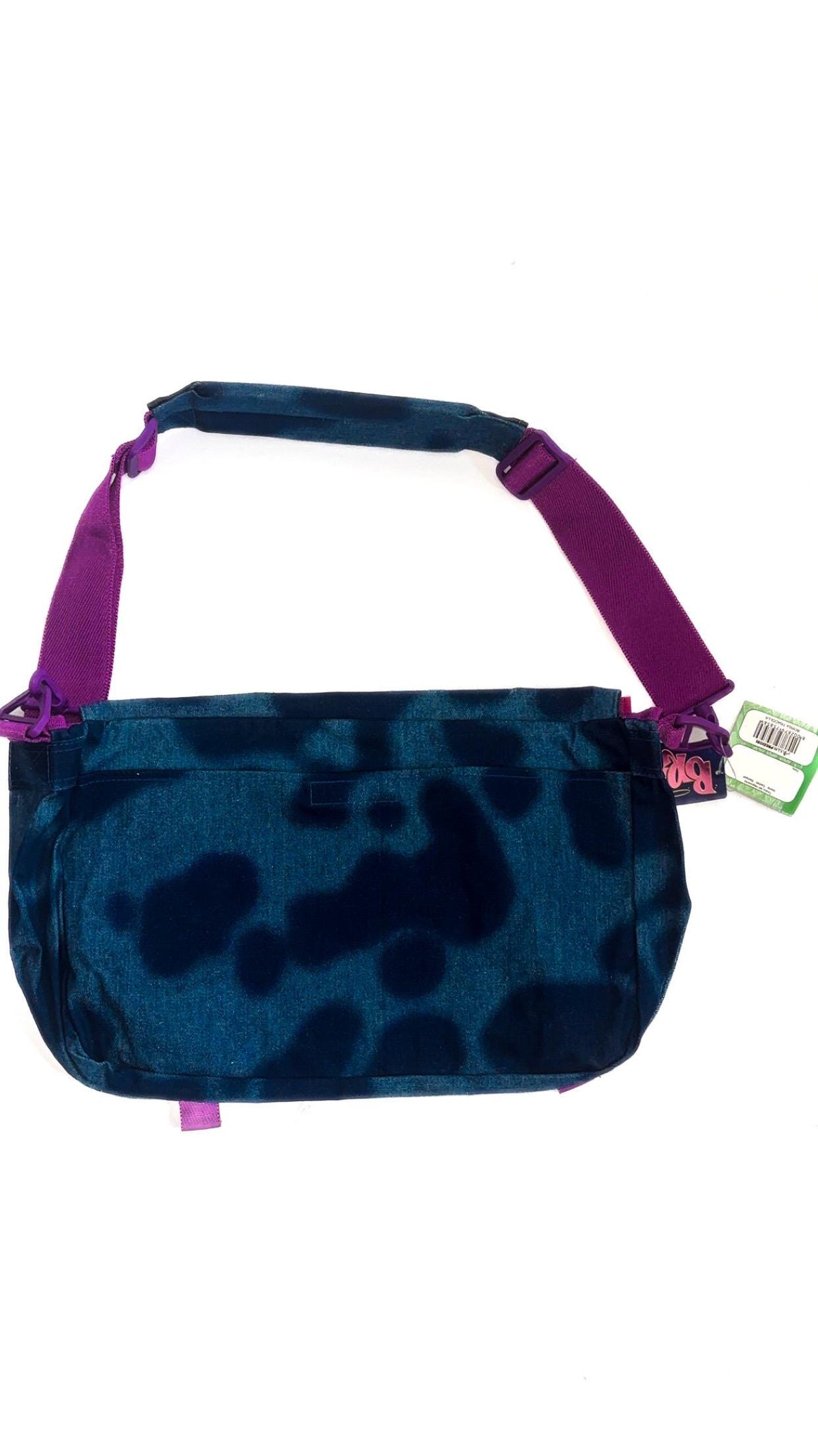 Bratz Camo Messenger -olkalaukku rispaantuneilla paikoilla – uusi ja laput kiinni