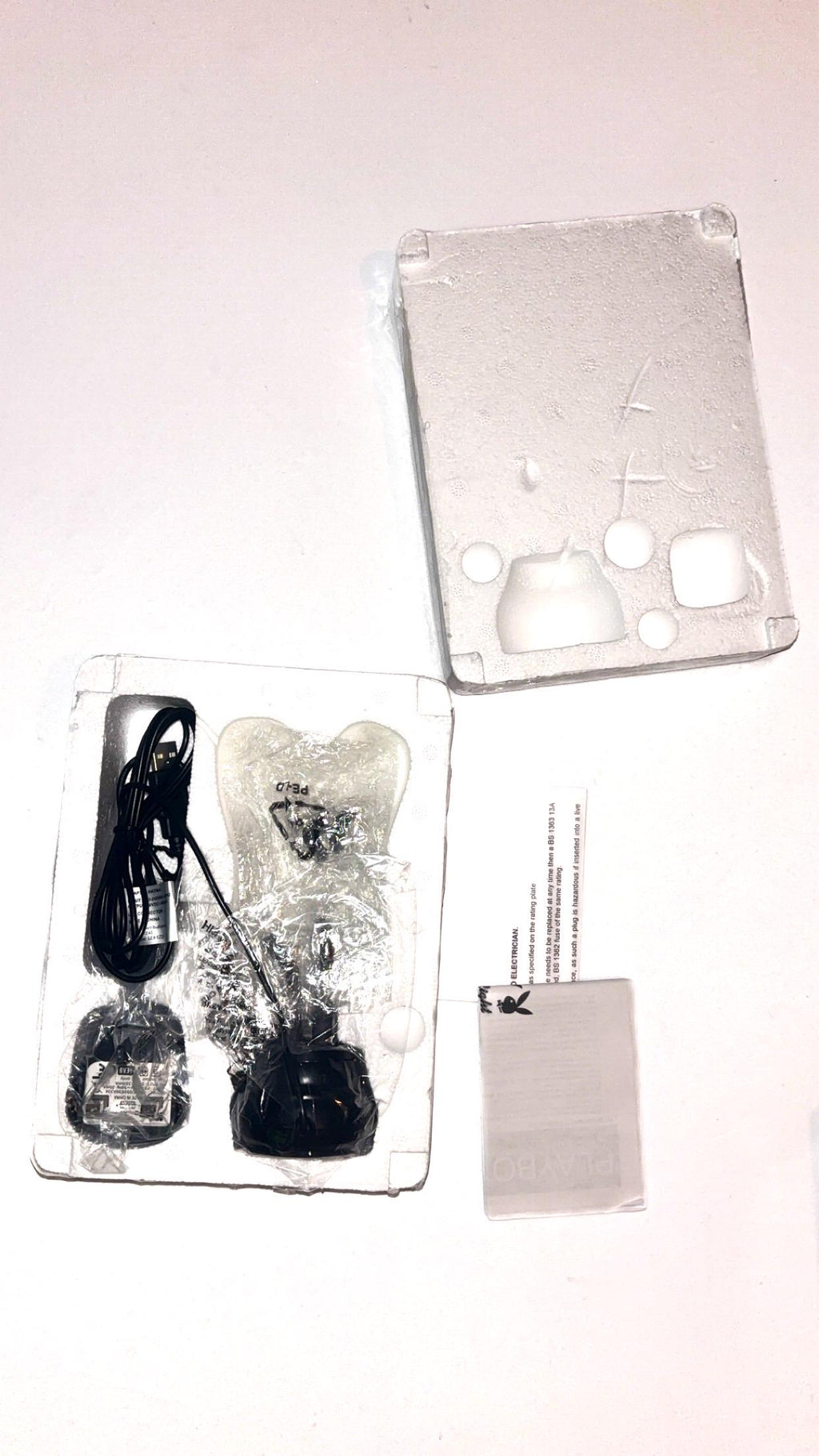 Mini lapin Playboy en néon avec USB et adaptateur secteur – Neuf en boîte