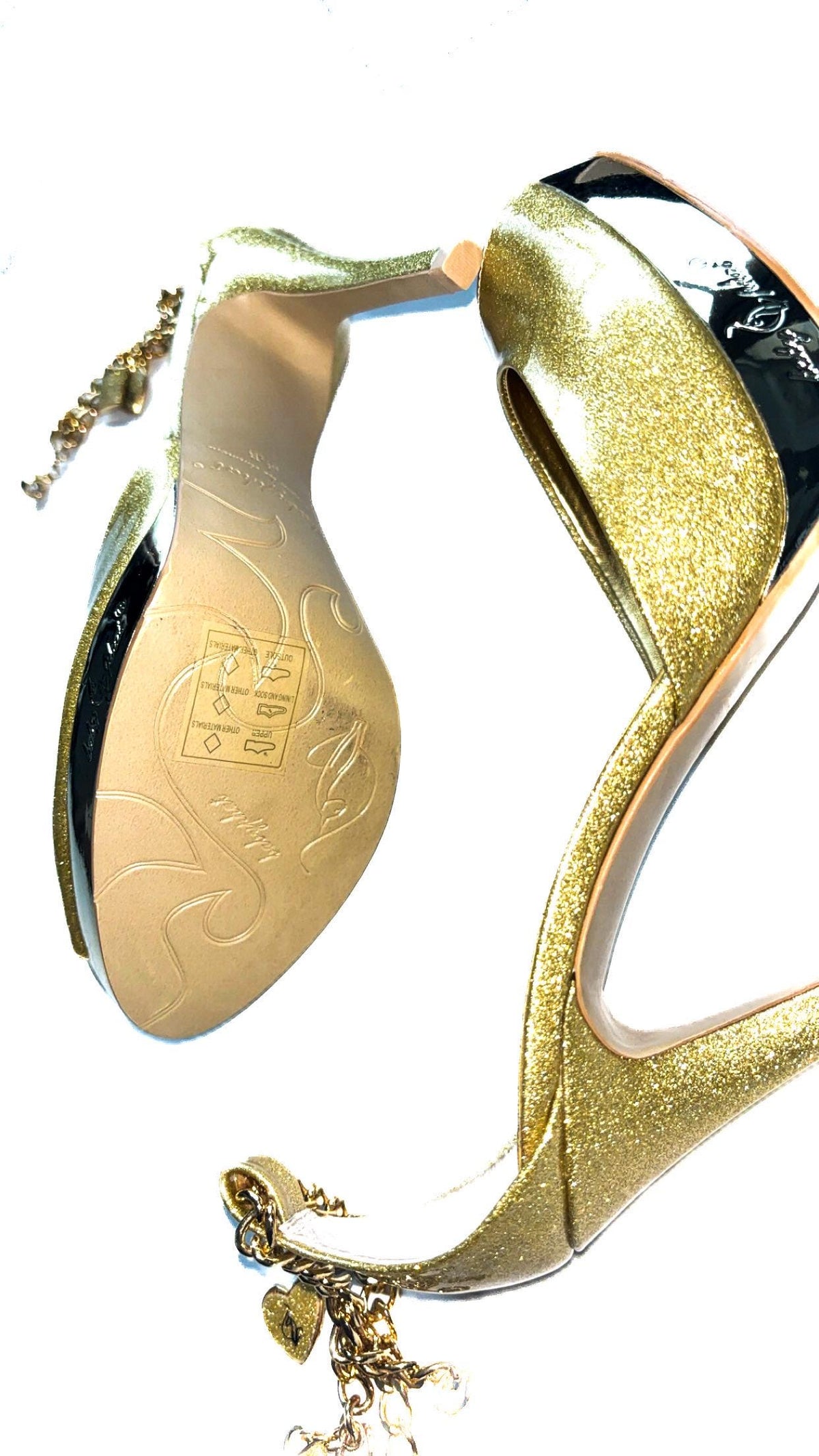 Baby Phat -kultasävyiset peep-toe-platform-korukorkokengät nilkkaketjulla – alkuperäispakkauksessa