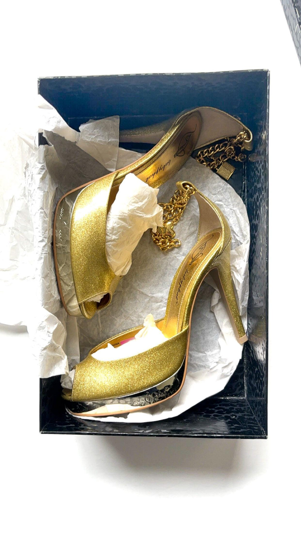 Baby Phat -kultasävyiset peep-toe-platform-korukorkokengät nilkkaketjulla – alkuperäispakkauksessa