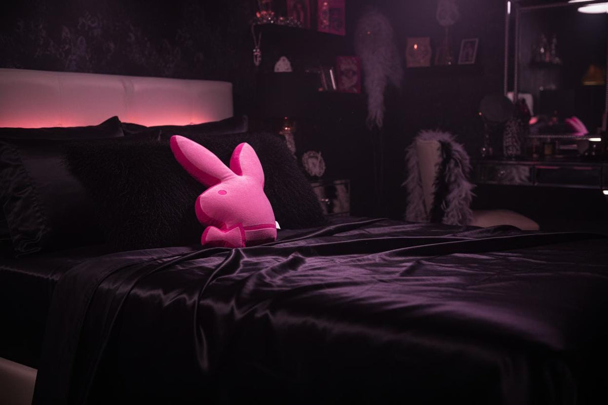 Розовая подушка-голова кролика Playboy (2004) – С оригинальными бирками