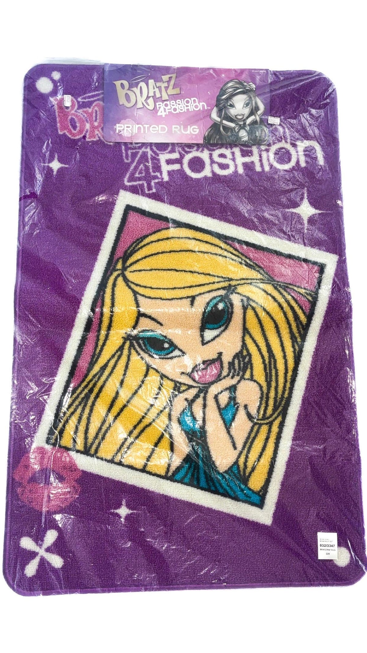 Bratz パッション 4 ファッション パープル クロエ プリントラグ – 新品タグ付き